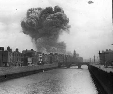 The smoke plume from the explosion as seen from the south quays around the Guinness Brewery Image